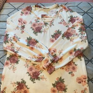 White Birch love sleeve floral top